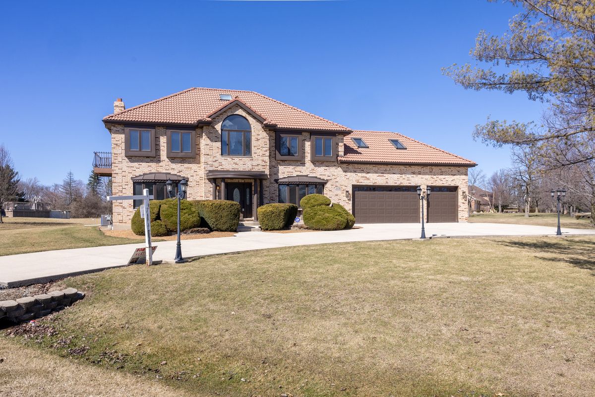 2658 ROYAL RIDGE Drive, Crete, IL 60417