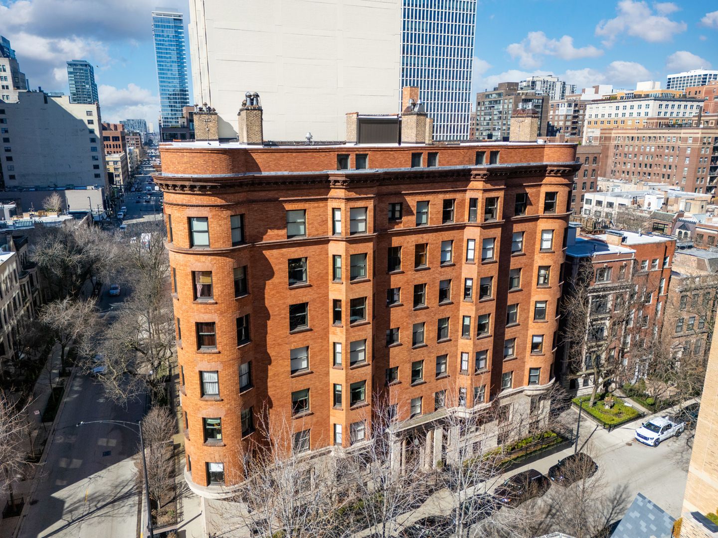 1210 N Astor Street #1B — Chicago, IL 60610