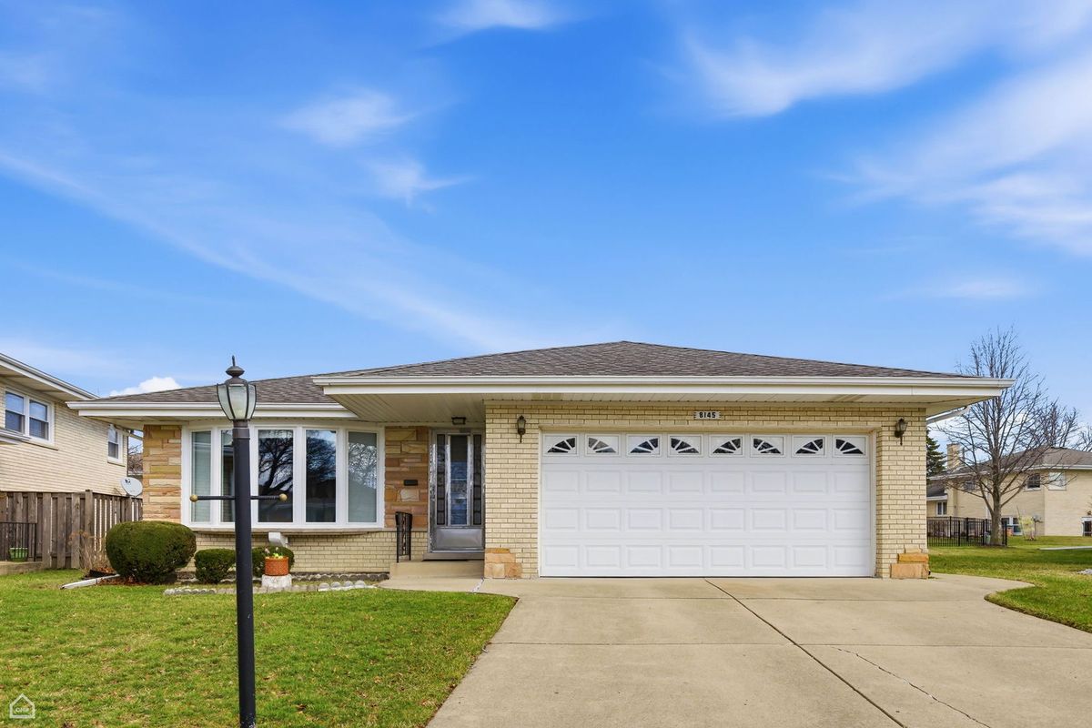 8145 Grand Court, Niles, IL 60714