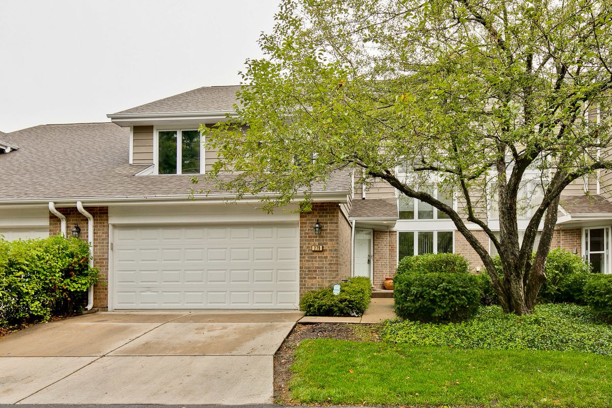 279 Brunswick Drive, Buffalo Grove, IL 60089