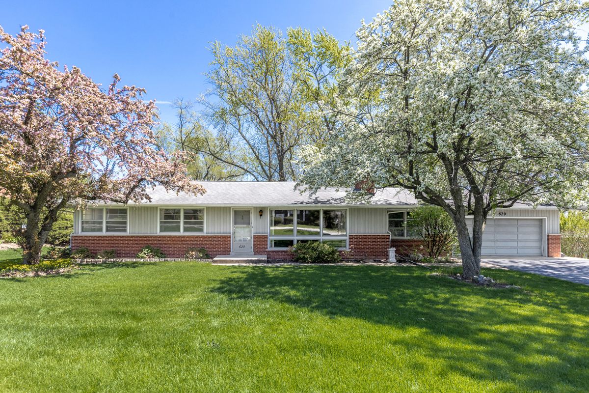 4S629 Radcliff Road, Naperville, IL 60563