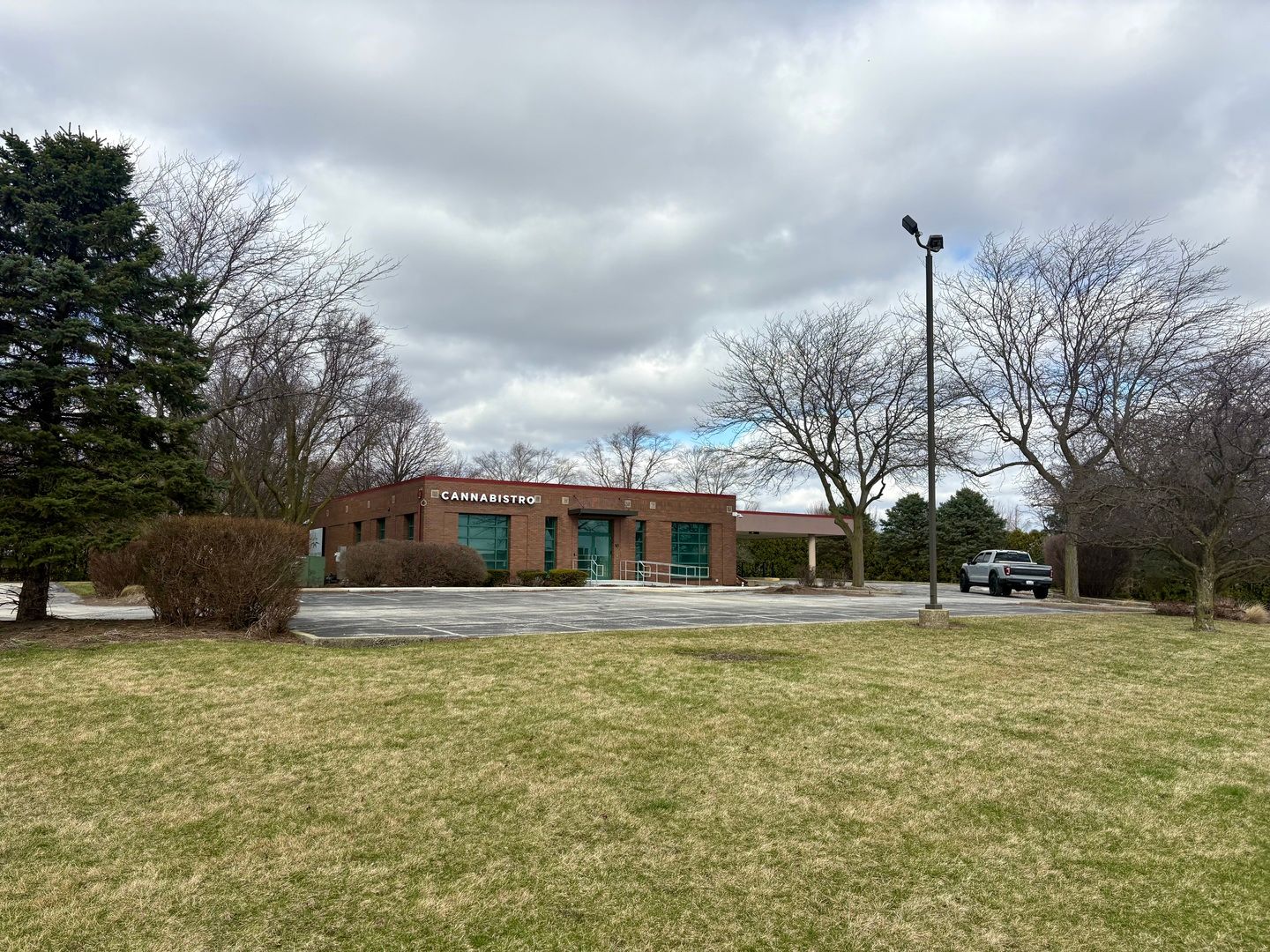 101 N Hilgert Drive — Grant Park, IL 60940
