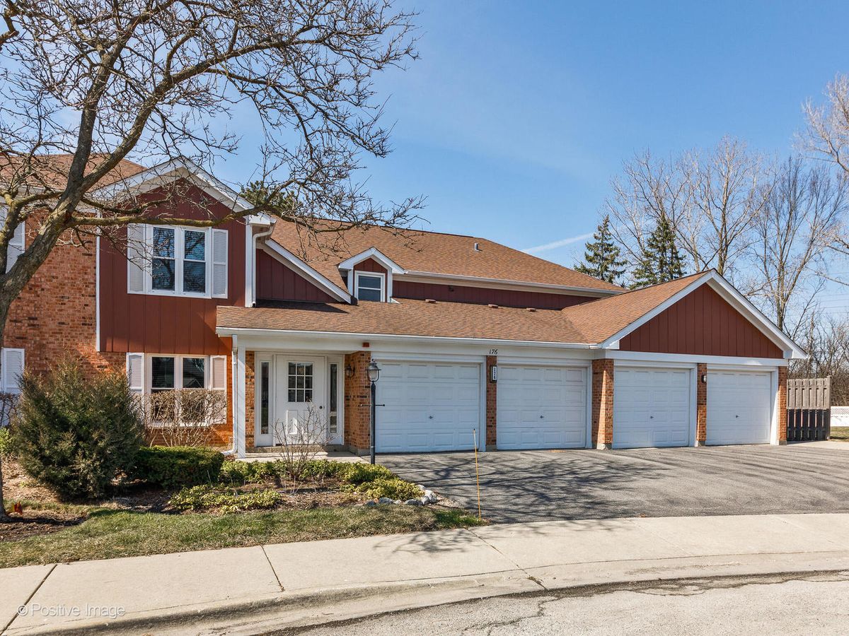 176 Grove Avenue, Des Plaines, IL 60016