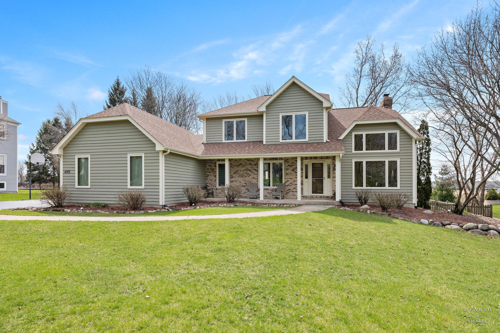 4305 Fairfax Drive — Crystal Lake, IL 60014