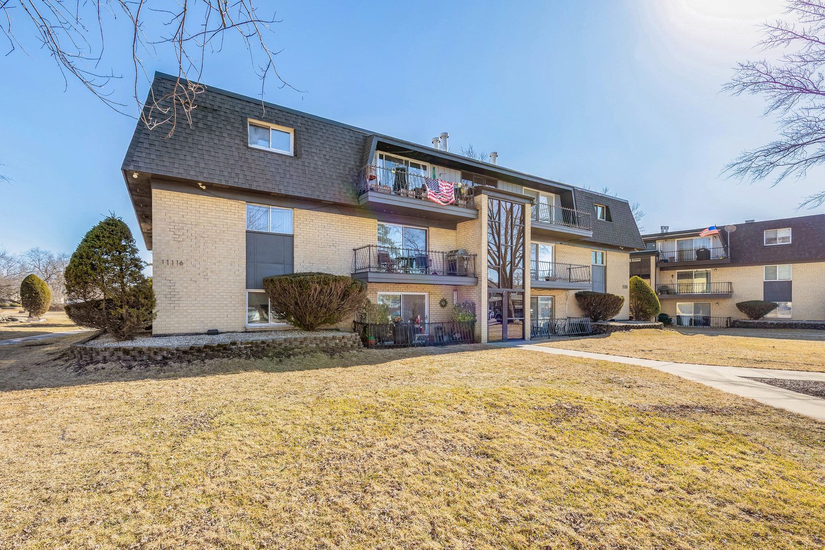 11116 S 84 Avenue #2B — Palos Hills, IL 60465
