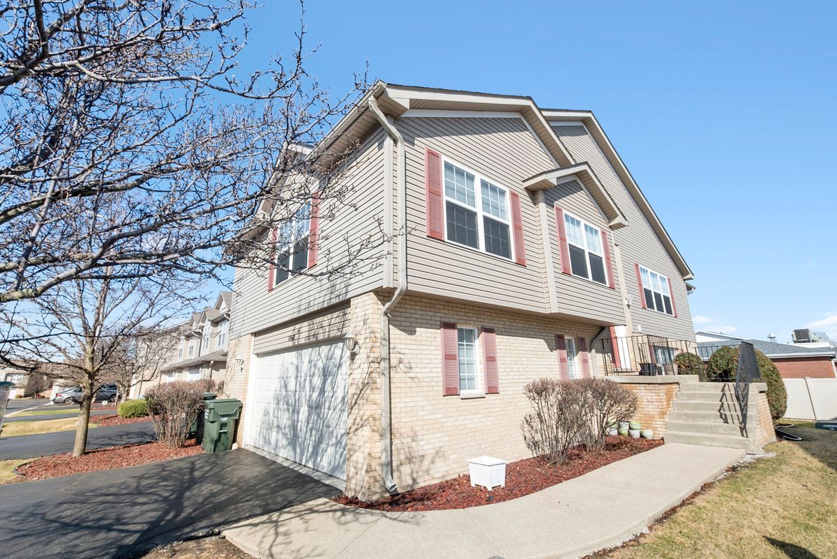 6840 Oak View Court, Oak Forest, IL 60452