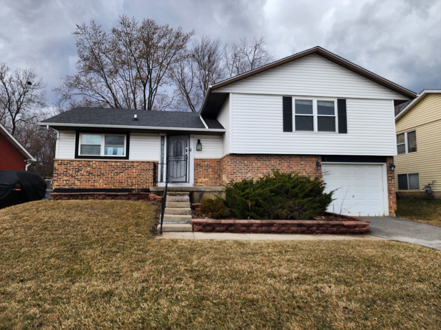 18108 Fountainbleau Drive — Hazel Crest, IL 60429