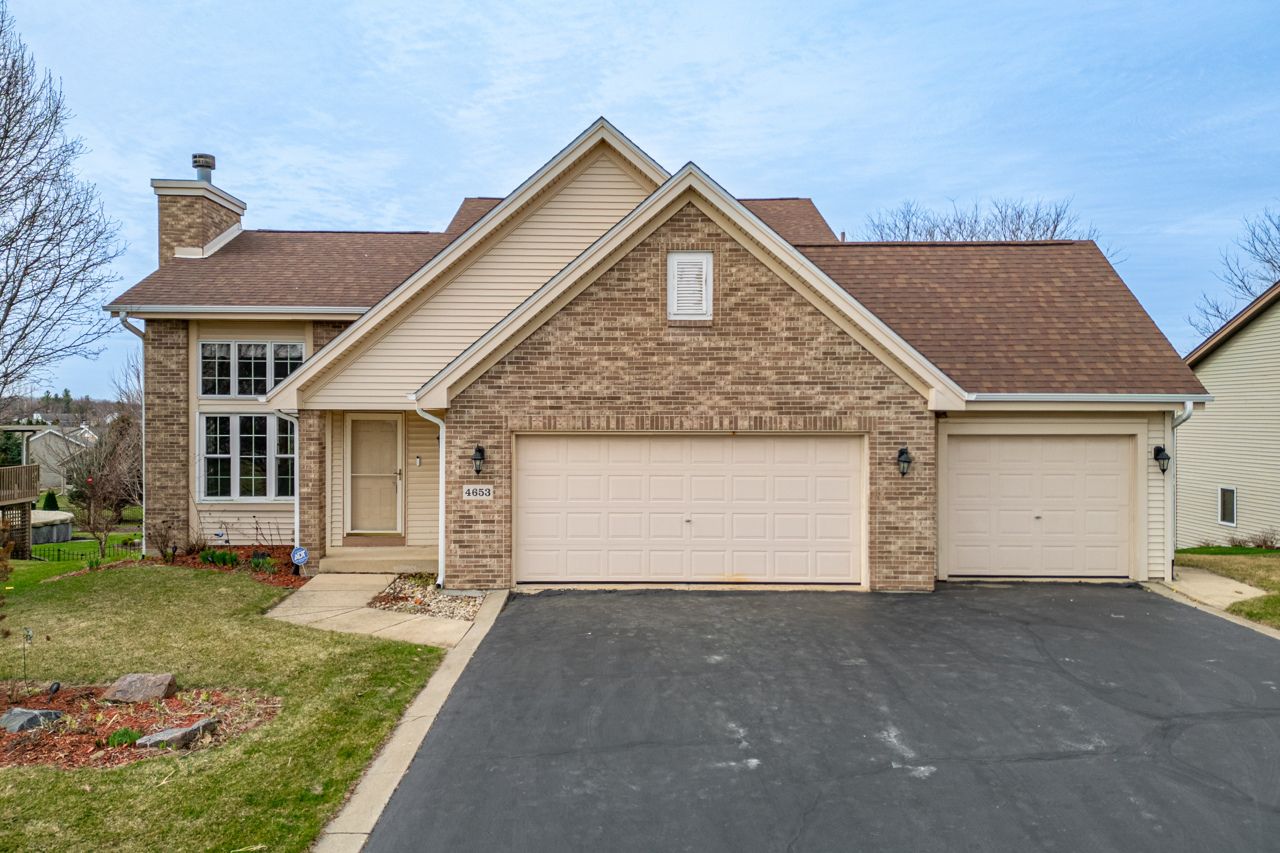 4653 LINDBLOOM Lane — Cherry Valley, IL 61016