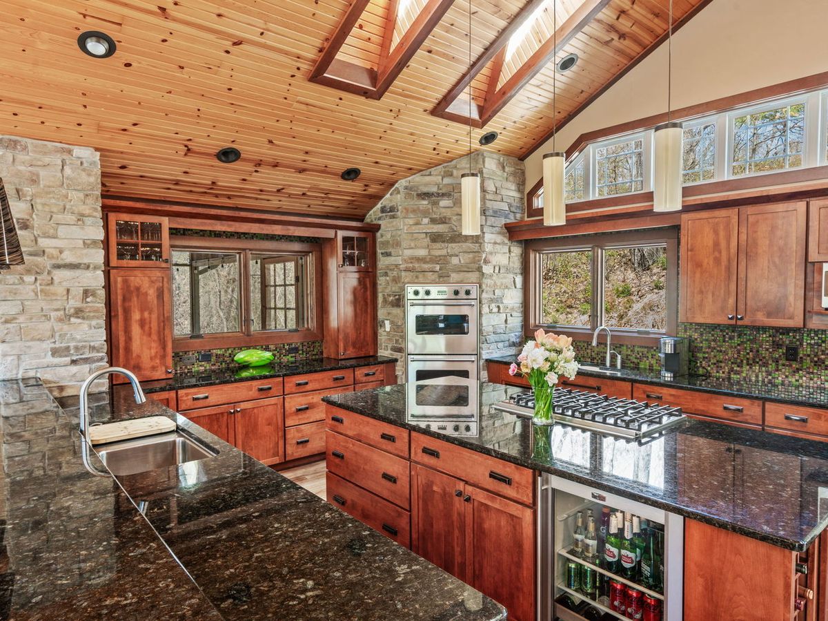 804 E Wilson Avenue, Beverly Shores, IN 46301