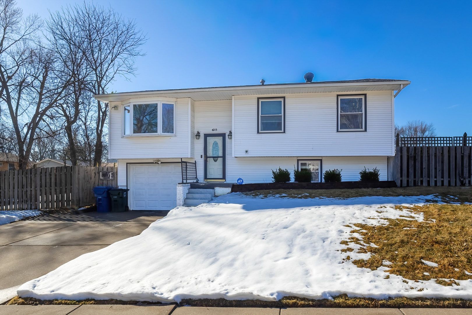 4215 W 16th Street — Davenport, IA 52804