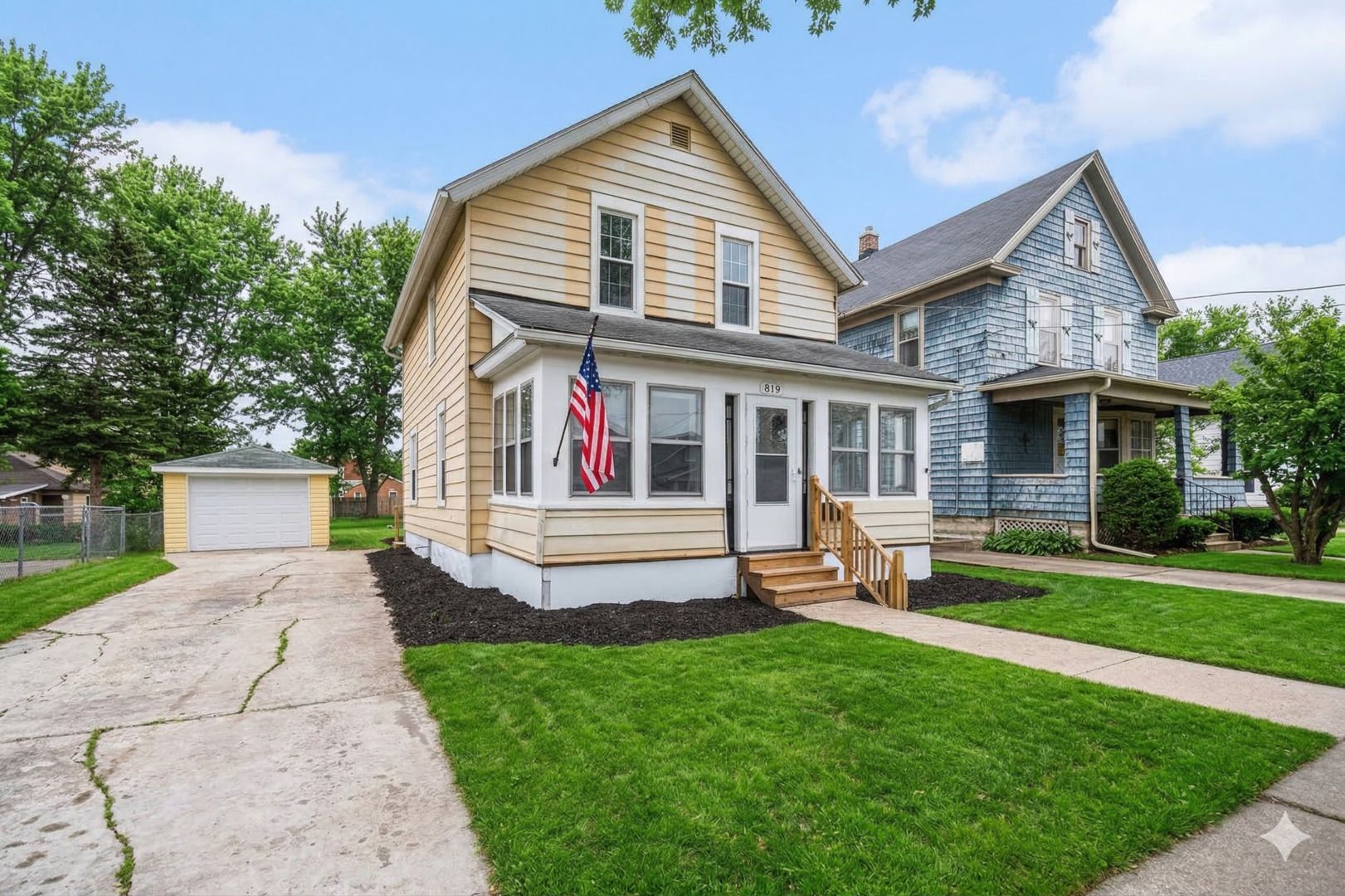 819 Pearl Street — Aurora, IL 60505