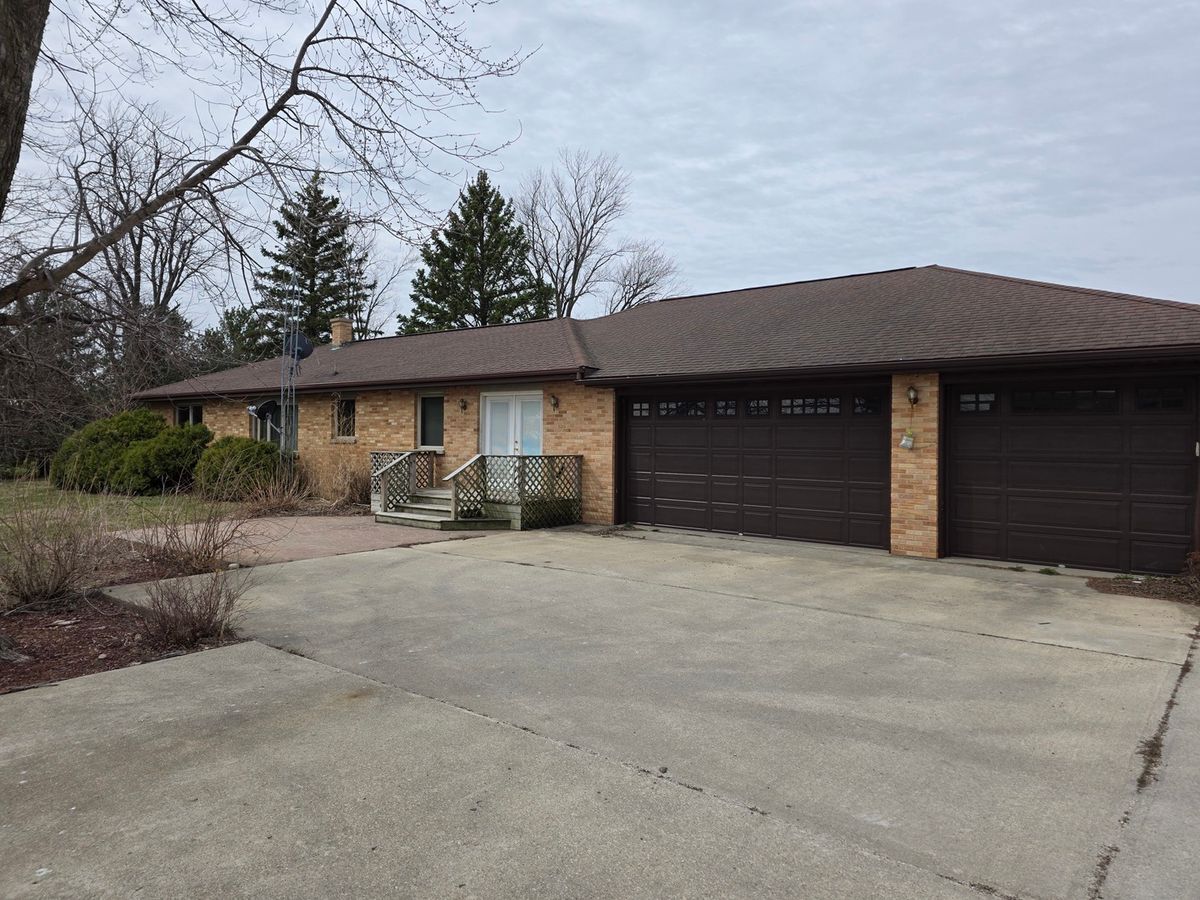 8132 Matznick Road, Prophetstown, IL 61277