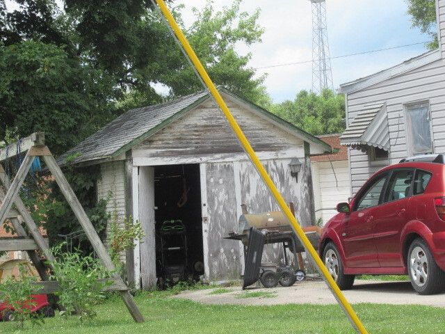 233 Buena Vista Street, Paris, IL 61944