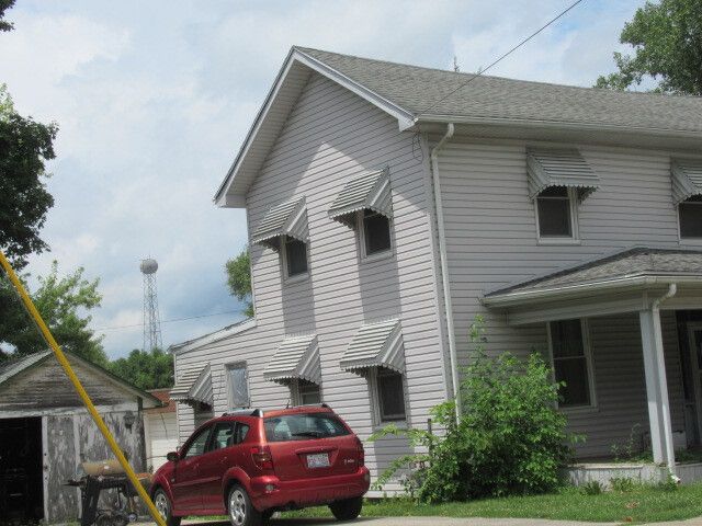 233 Buena Vista Street, Paris, IL 61944