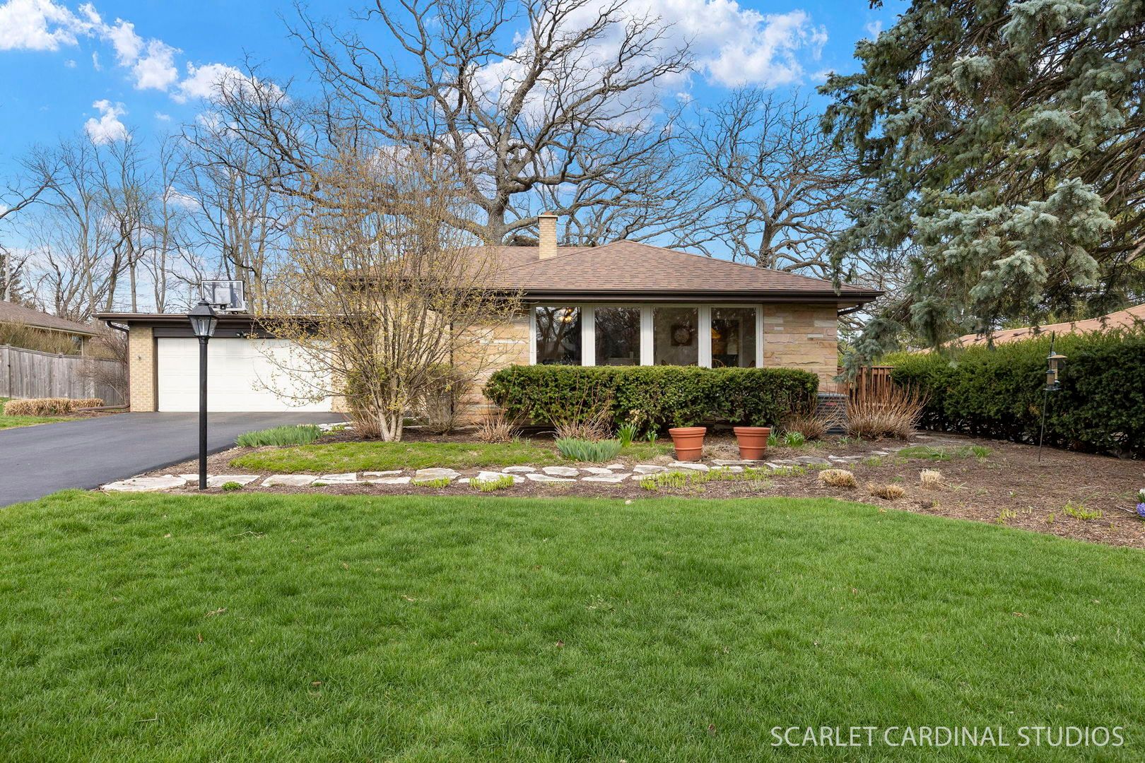 9 Notre Dame Drive — Naperville, IL 60540