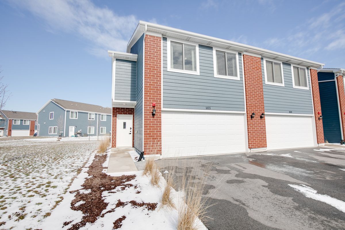 1021 Gillespie Lane, Yorkville, IL 60560