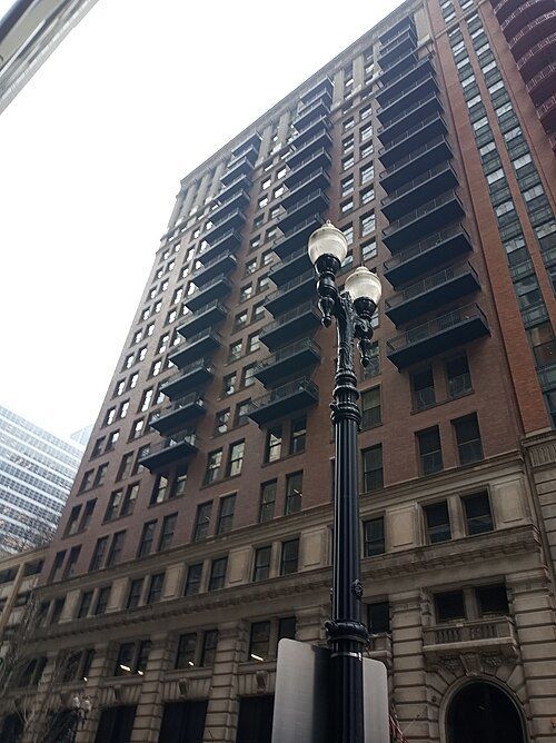 212 W Washington Street #1805 — Chicago, IL 60606