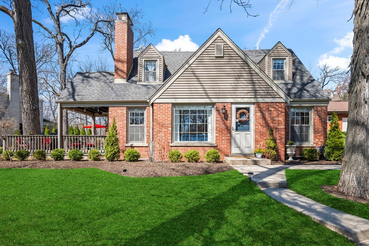 409 Valley Road, Itasca, IL 60143