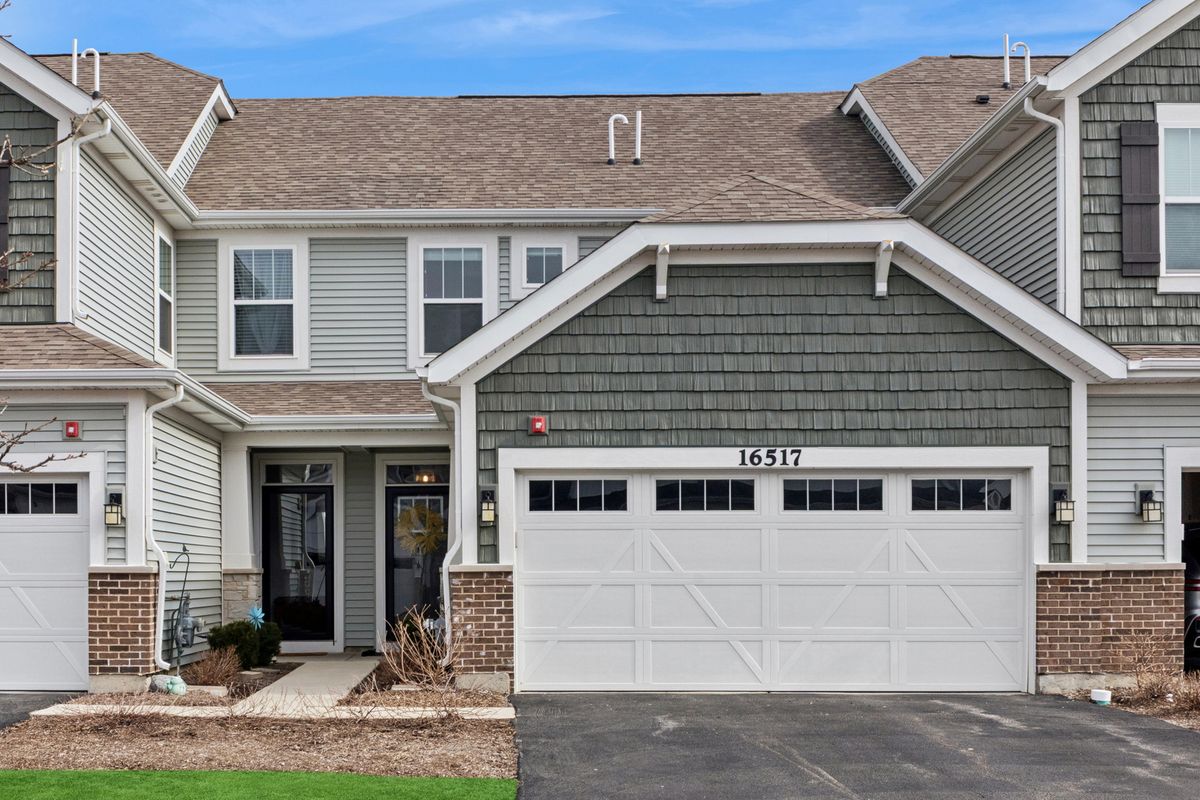 16517 Brook Lane, Lockport, IL 60441