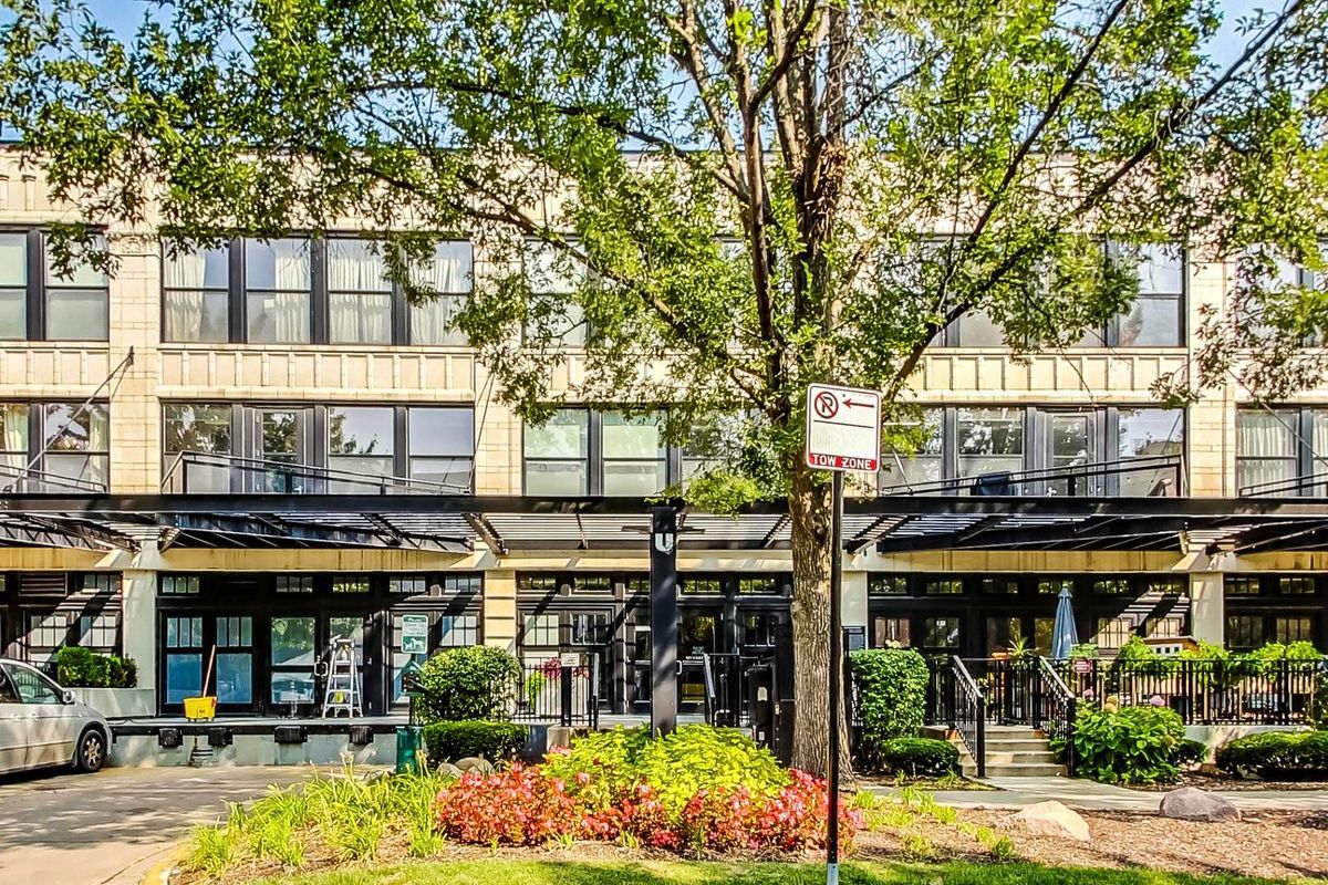 1000 15TH Street, Chicago, IL 60608