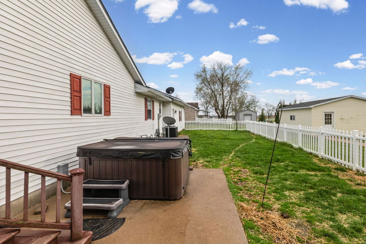 401 Gehle Street, St Peter, IL 62880