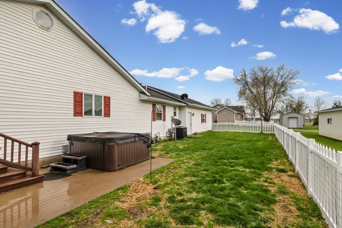 401 Gehle Street, St Peter, IL 62880