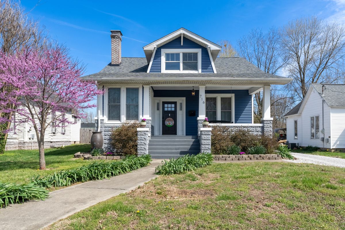 716 DIVISION Street, Carterville, IL 62918