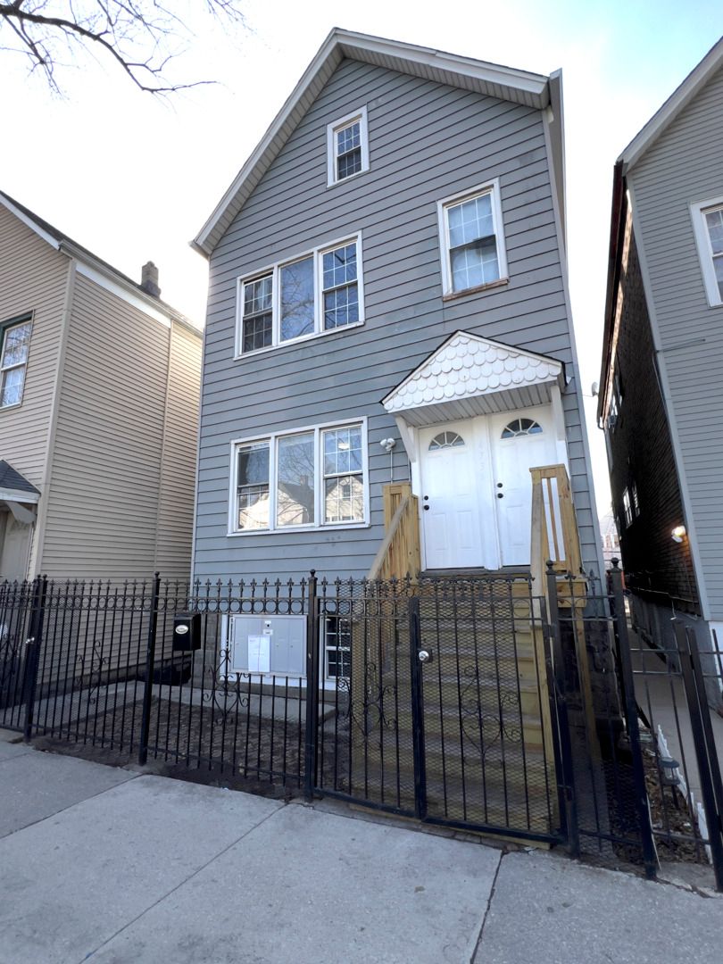 4734 Paulina Street, Chicago, IL 60609