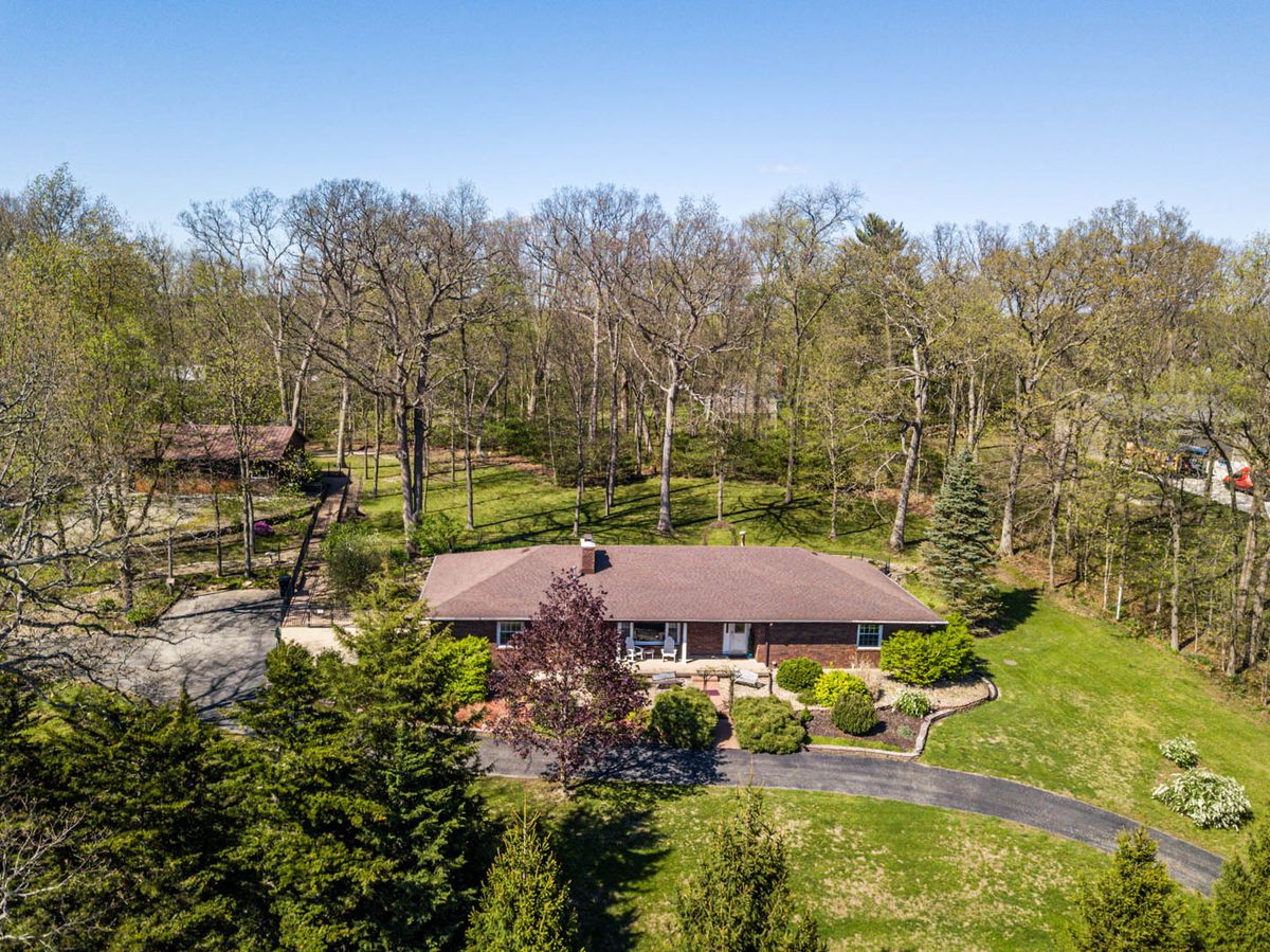 8908 1400 North Road, Bloomington, IL 61705