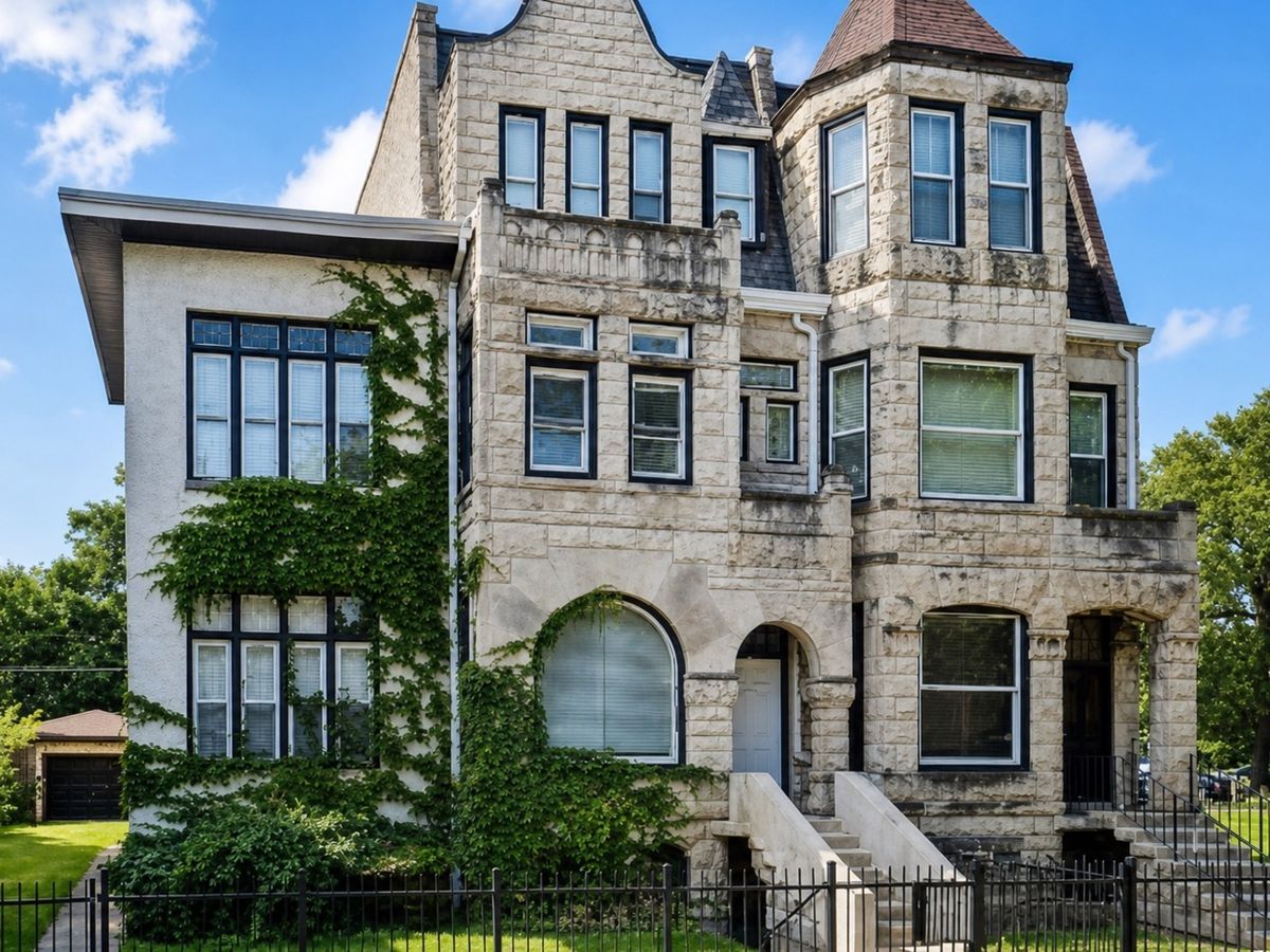 611 50th Place, Chicago, IL 60615
