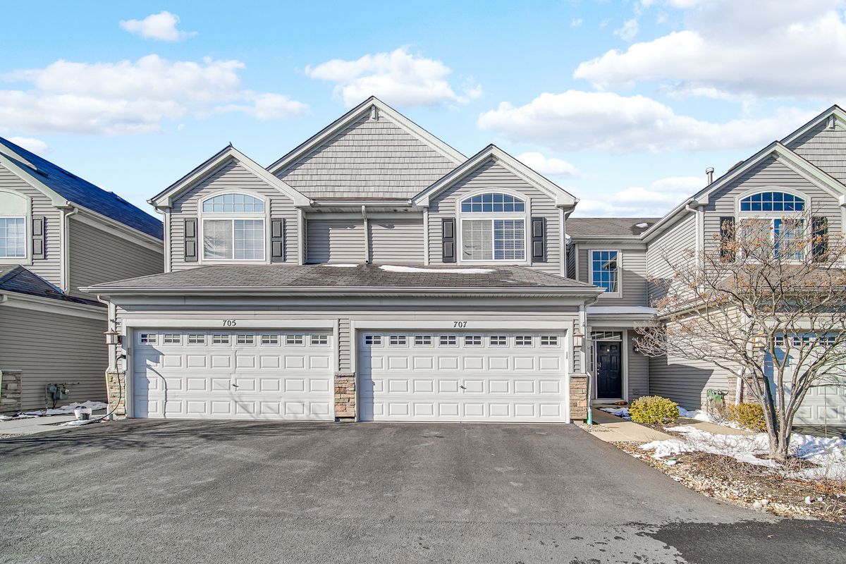 707 Jade Lane, Round Lake, IL 60073