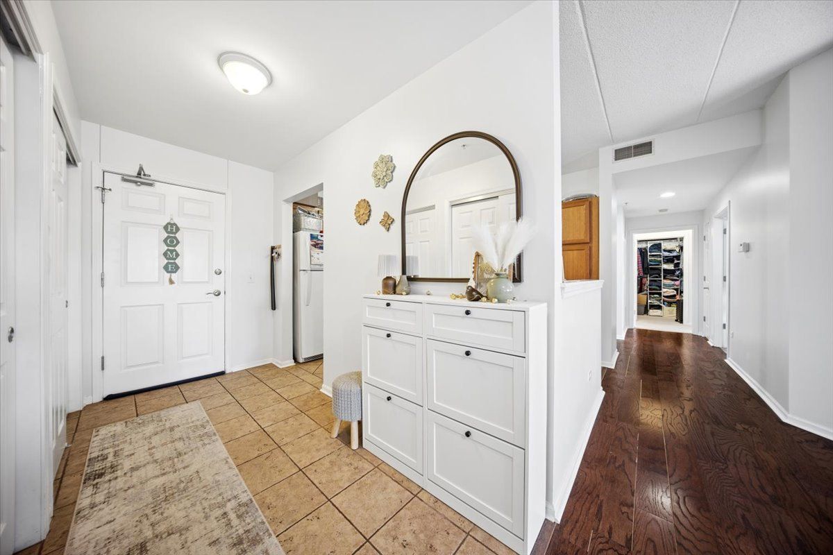 9670 Franklin Avenue #210, Franklin Park, IL 60131
