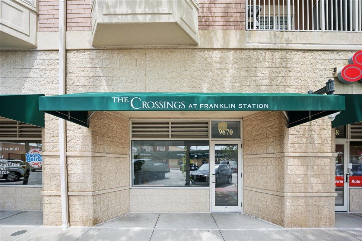 9670 Franklin Avenue #210, Franklin Park, IL 60131