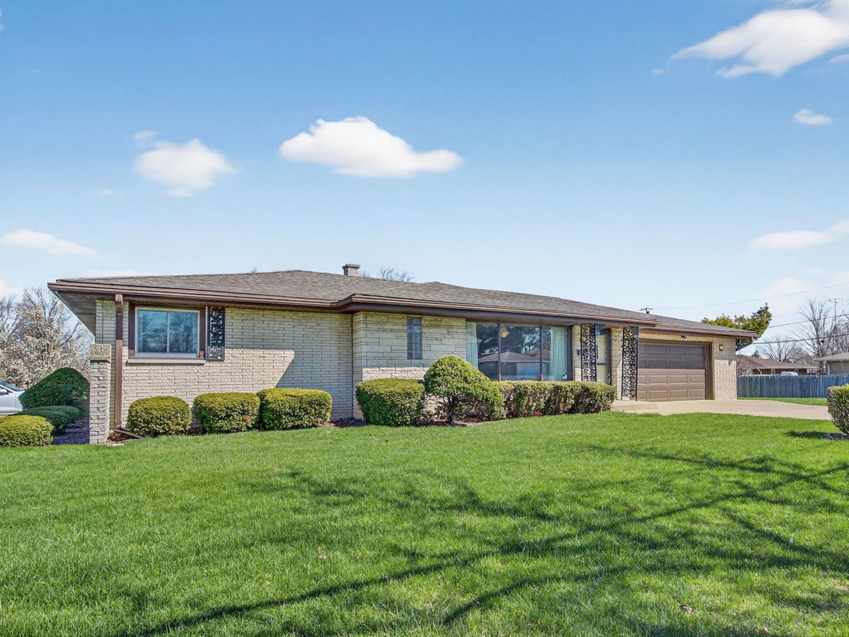 1200 May Street, Joliet, IL 60435