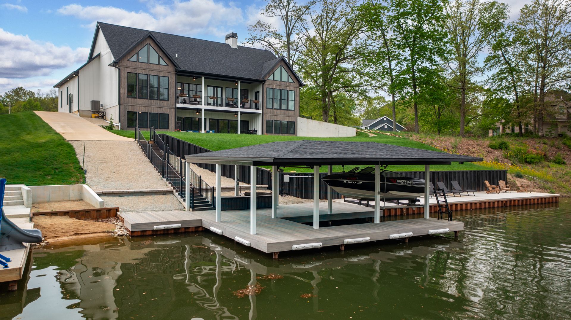 10028 E Pineridge Drive — Effingham, IL 62401