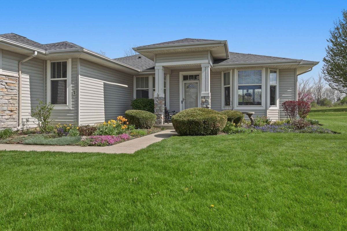 12303 Fox Run Court, Huntley, IL 60142