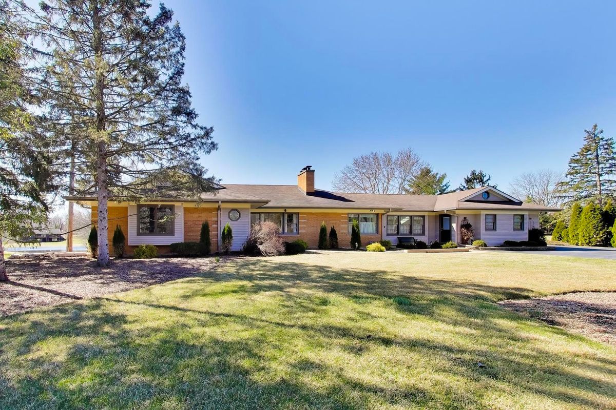 21900 Rainbow Road, Deer Park, IL 60010