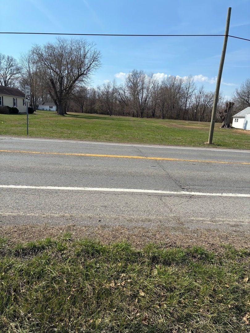 000 Benton Road — Mt Vernon, IL 62864