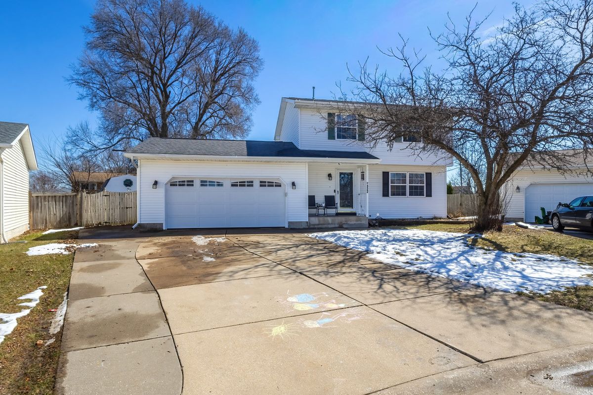 322 Sullivan Drive, Colona, IL 61241