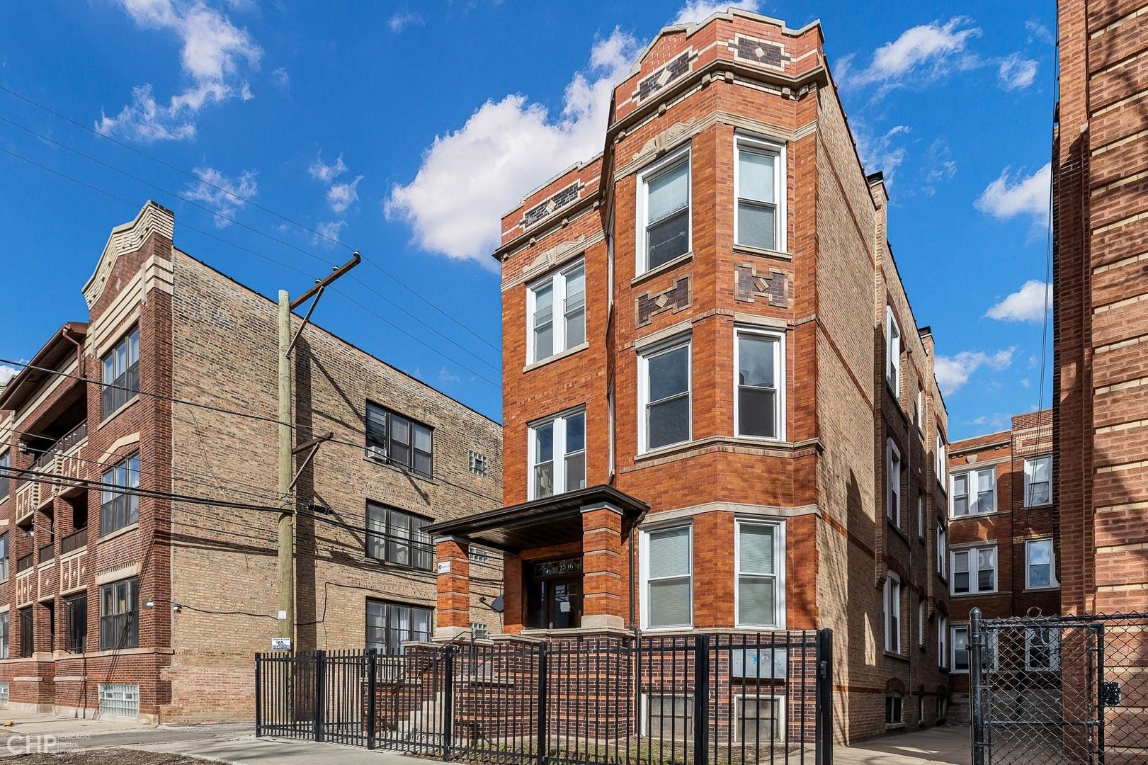 2346 W Thomas Street #3F — Chicago, IL 60622