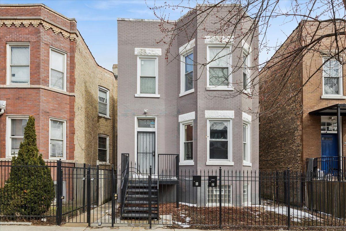 1033 N Lawndale Avenue — Chicago, IL 60651