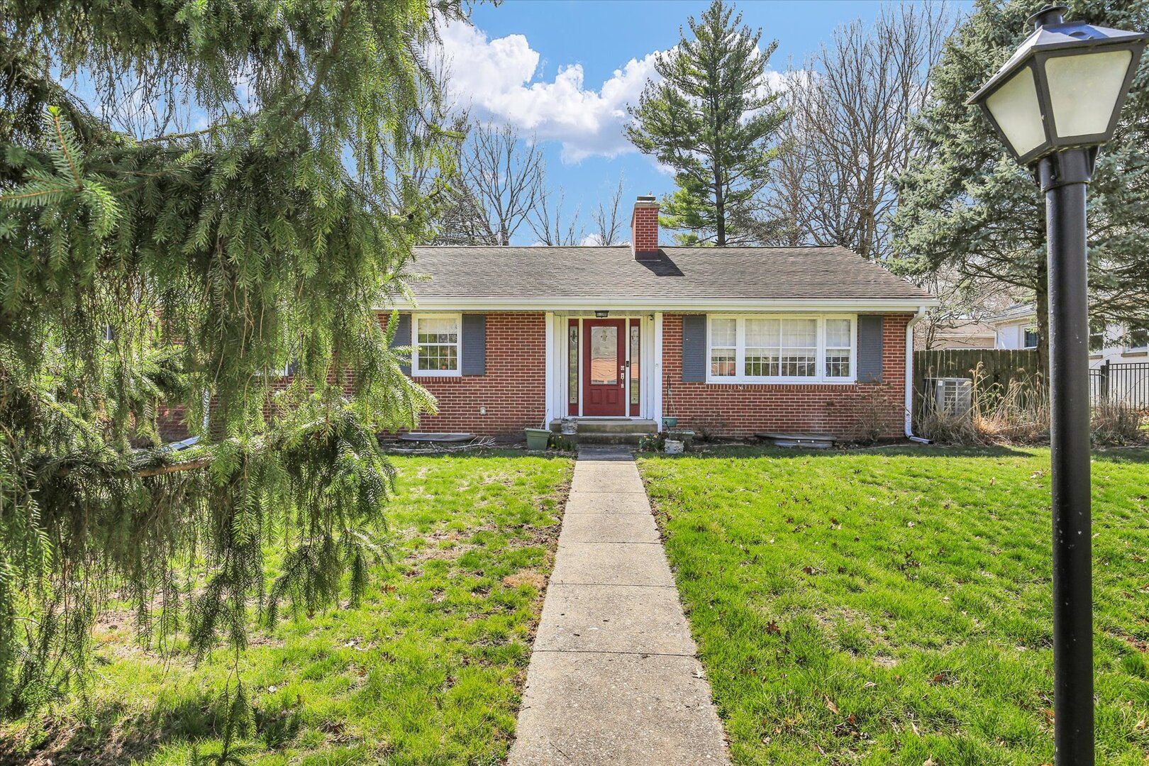 701 Hamilton Drive — Champaign, IL 61820