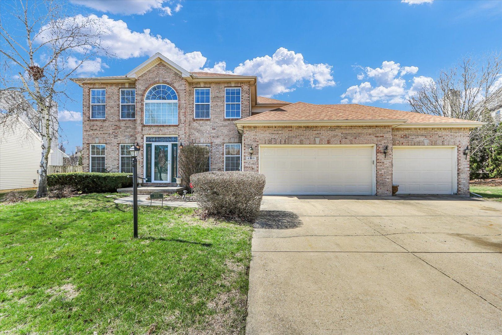 4309 CROSSGATE Drive — Champaign, IL 61822