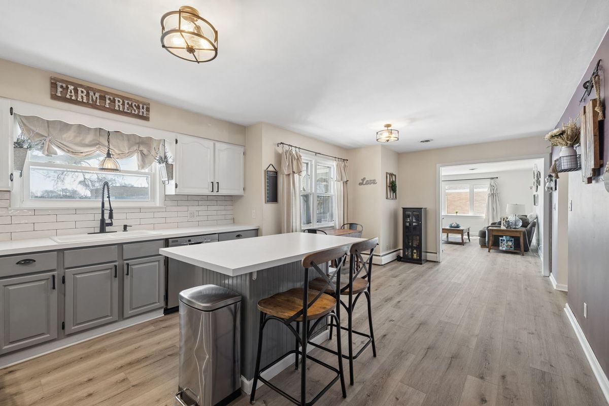 635 N Elm Street, Herscher, IL 60941