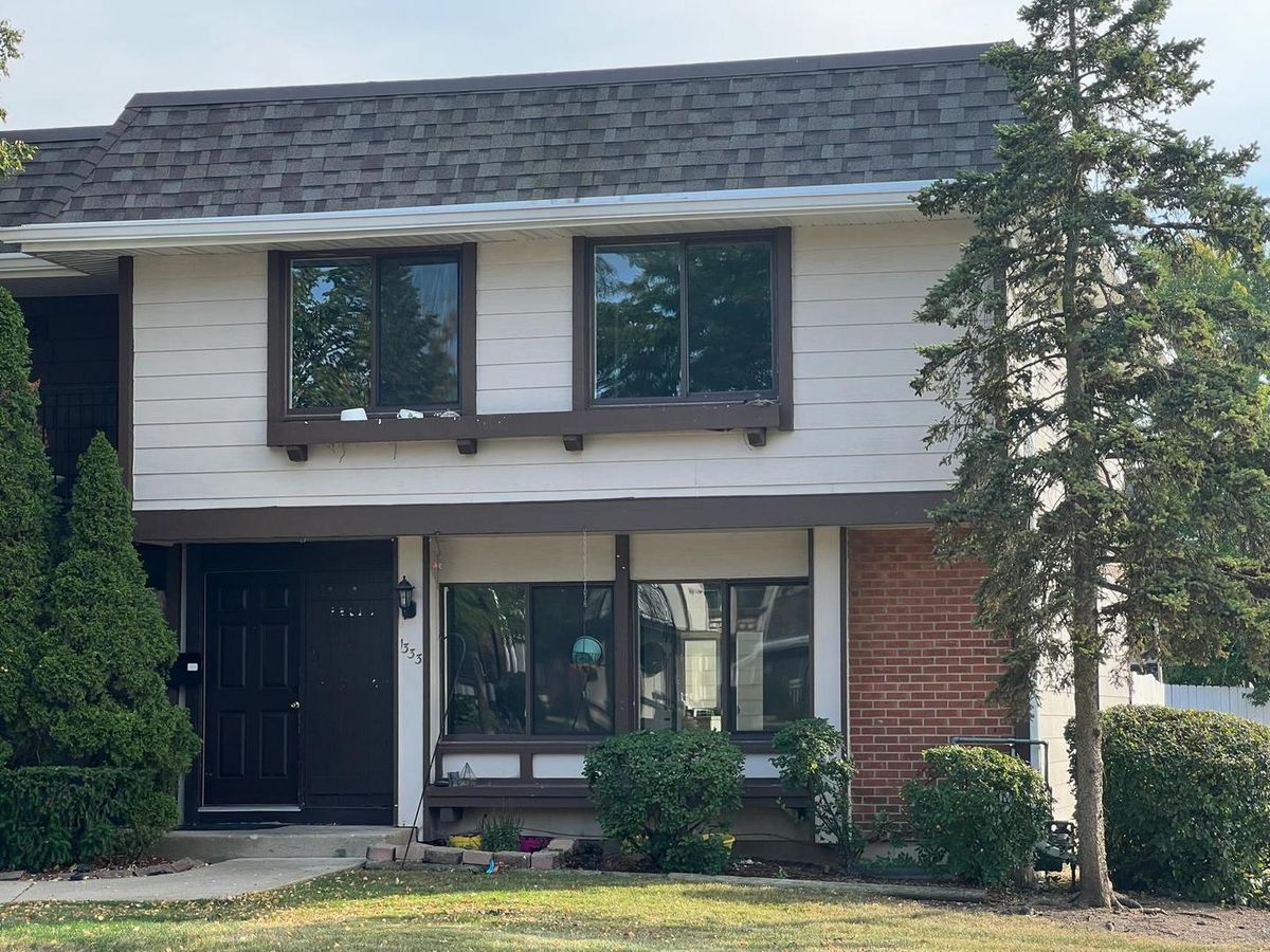 1333 Court O Avenue, Hanover Park, IL 60133