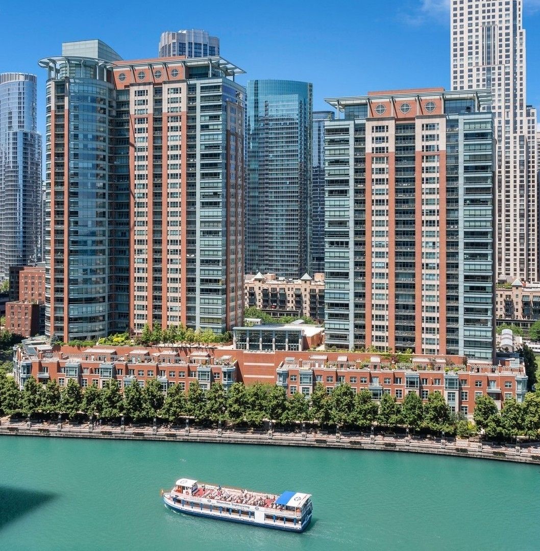 415 E North Water Street #1403 — Chicago, IL 60611