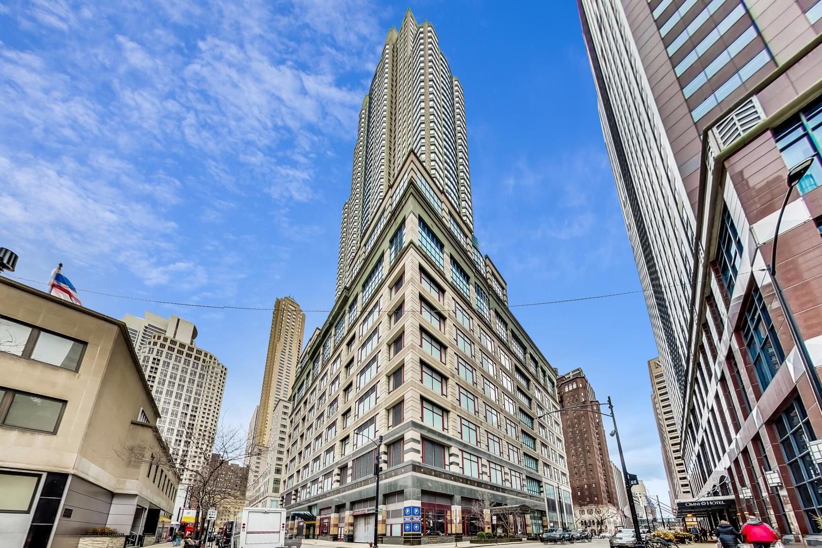 100 E HURON Street #3505 — Chicago, IL 60611
