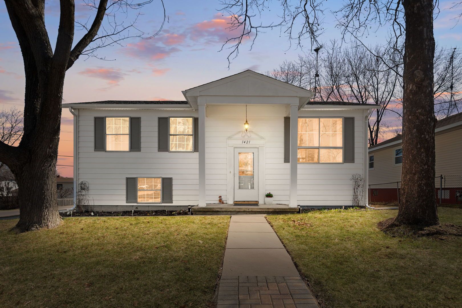 1421 Barberry Lane — Round Lake Beach, IL 60073