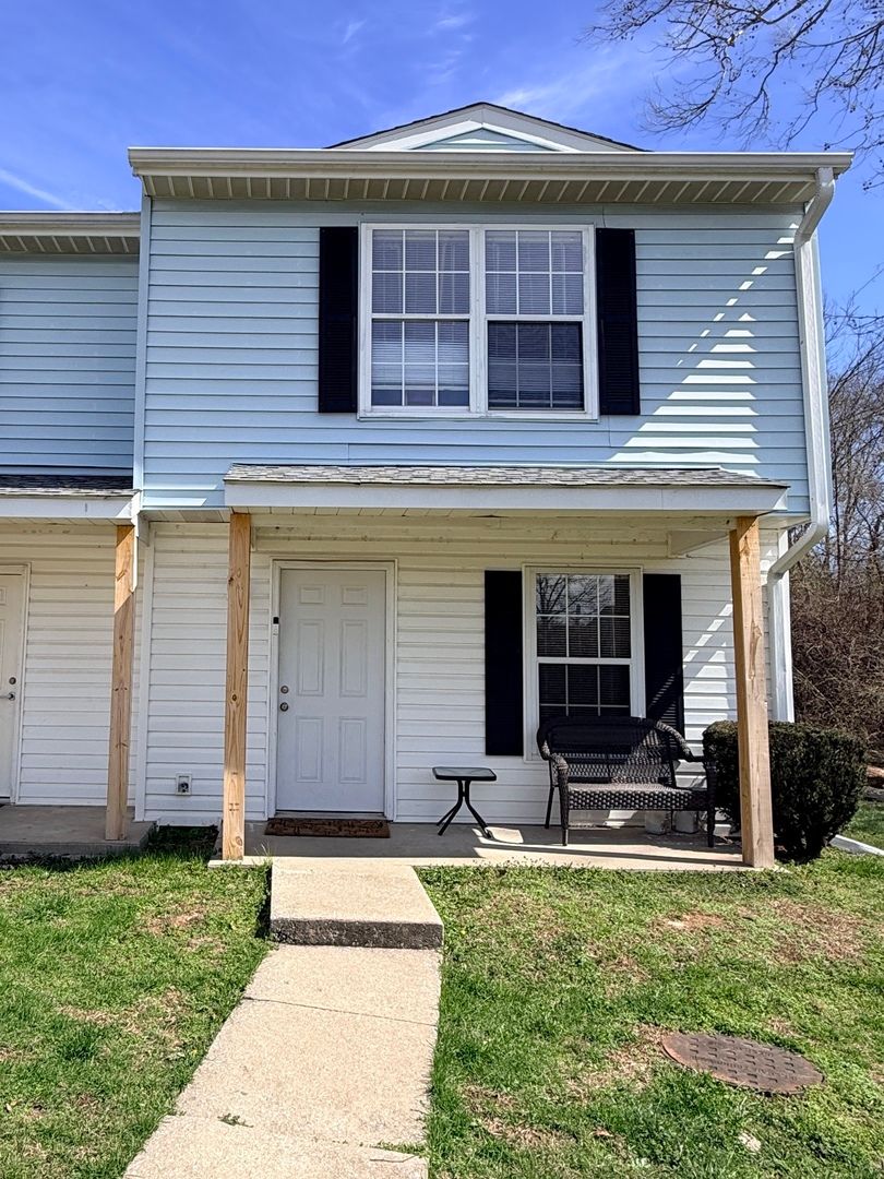 612 Campus Drive, Carbondale, IL 62901