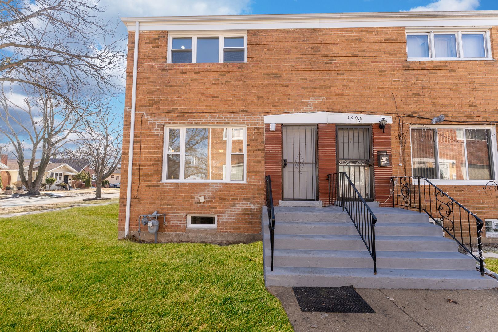 1206 S 16th Avenue #A — Maywood, IL 60153
